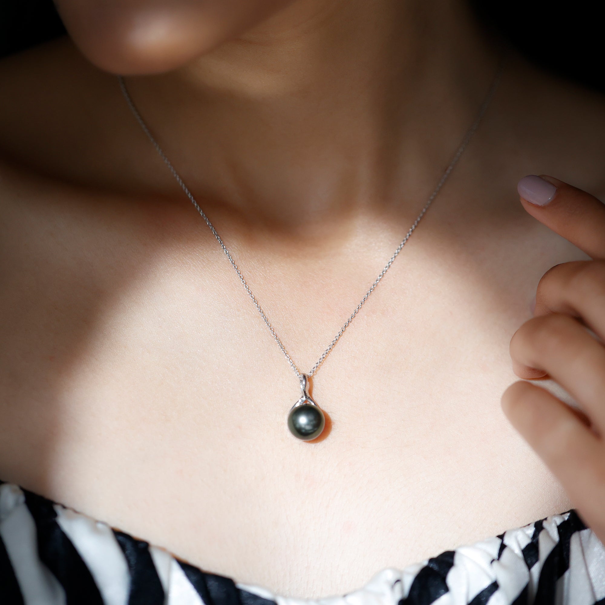 Simple Solitaire Tahitian Pearl Infinity Pendant Tahitian pearl - ( AAA ) - Quality - Rosec Jewels