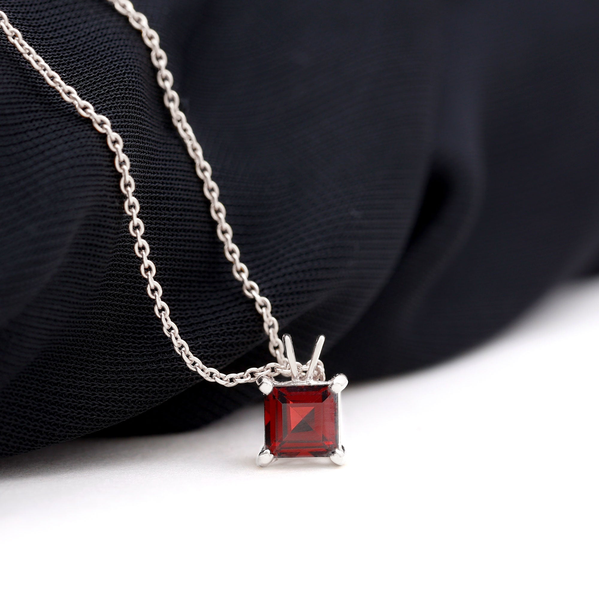 1.50 CT Princess Cut Garnet Solitaire Pendant Garnet - ( AAA ) - Quality - Rosec Jewels