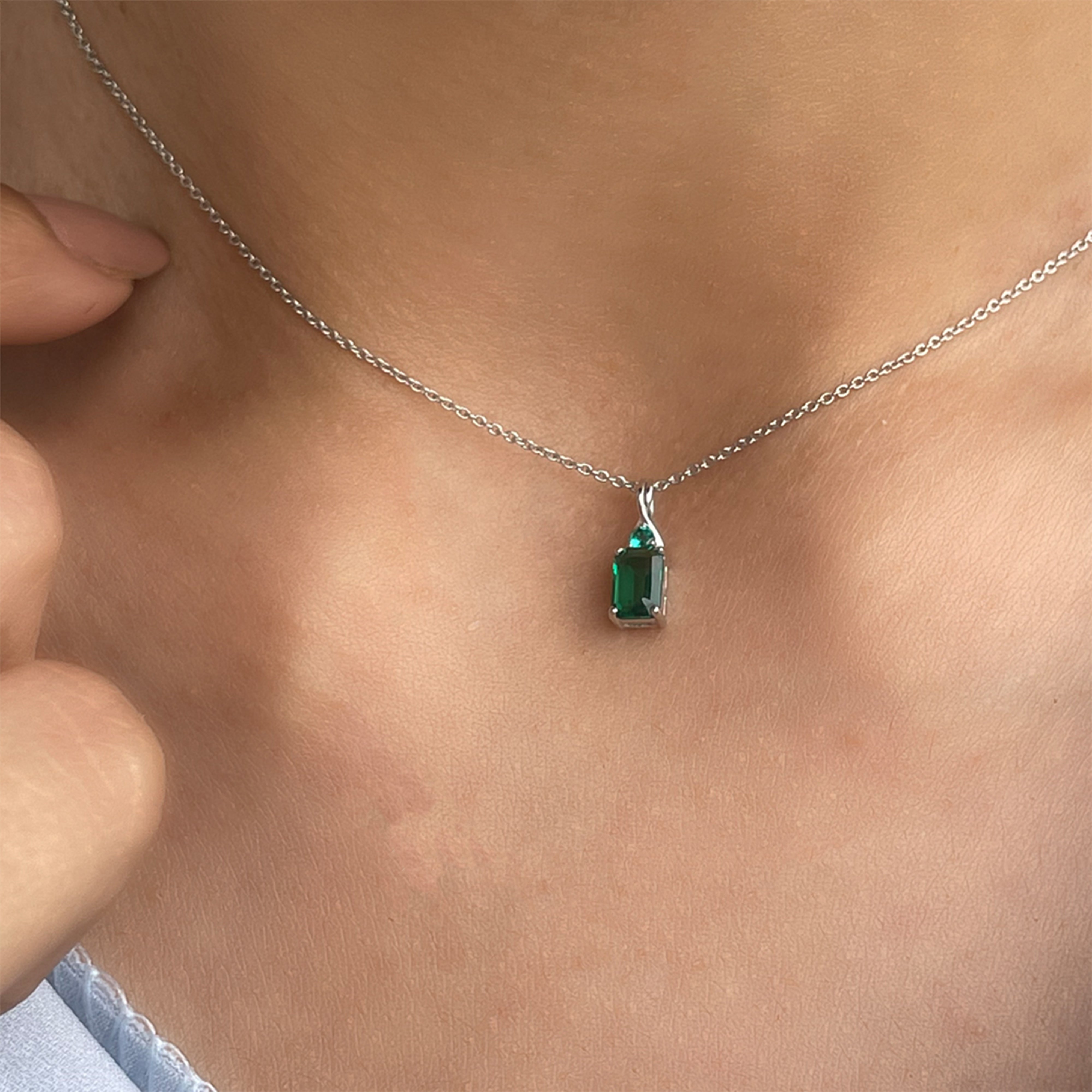 Minimal Created Emerald Pendant Necklace Lab Created Emerald - ( AAAA ) - Quality - Rosec Jewels